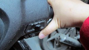 xe nổ máy nhưng không chạy