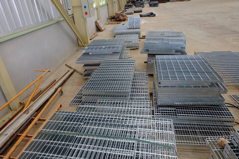 kích thước tấm sàn grating