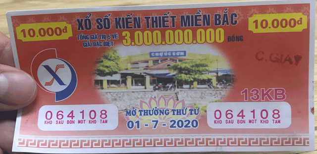 Nếu trúng giải 7 thì bạn có thể đến đại lý vé số để lĩnh thưởng