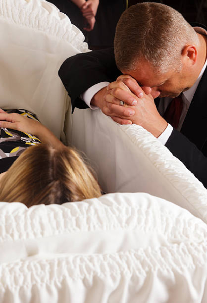 Nằm mơ thấy ngực có ý nghĩa gì? Giải mã bạn đã làm gì khi nhìn thấy quan tài? - Peggy Gentoft