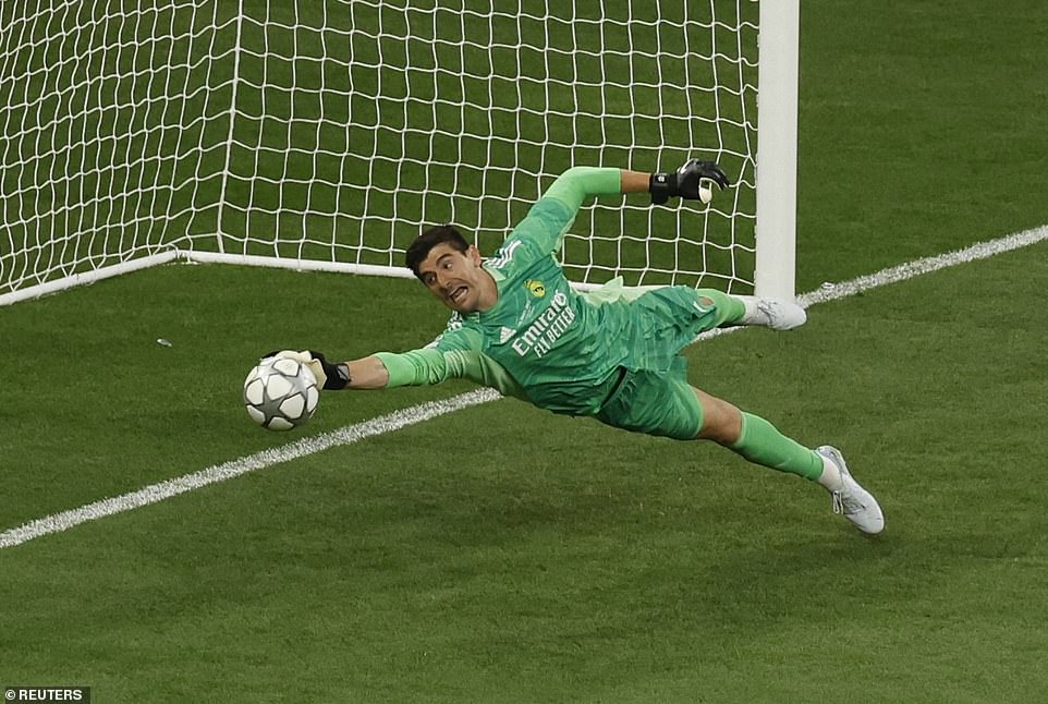 Thibaut Courtois hóa "siêu nhân", Real Madrid lên đỉnh Champions League - Báo Người lao động