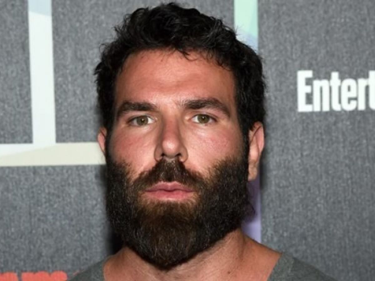Dan Bilzerian offering 00 to name his new book! | Beat102103.com