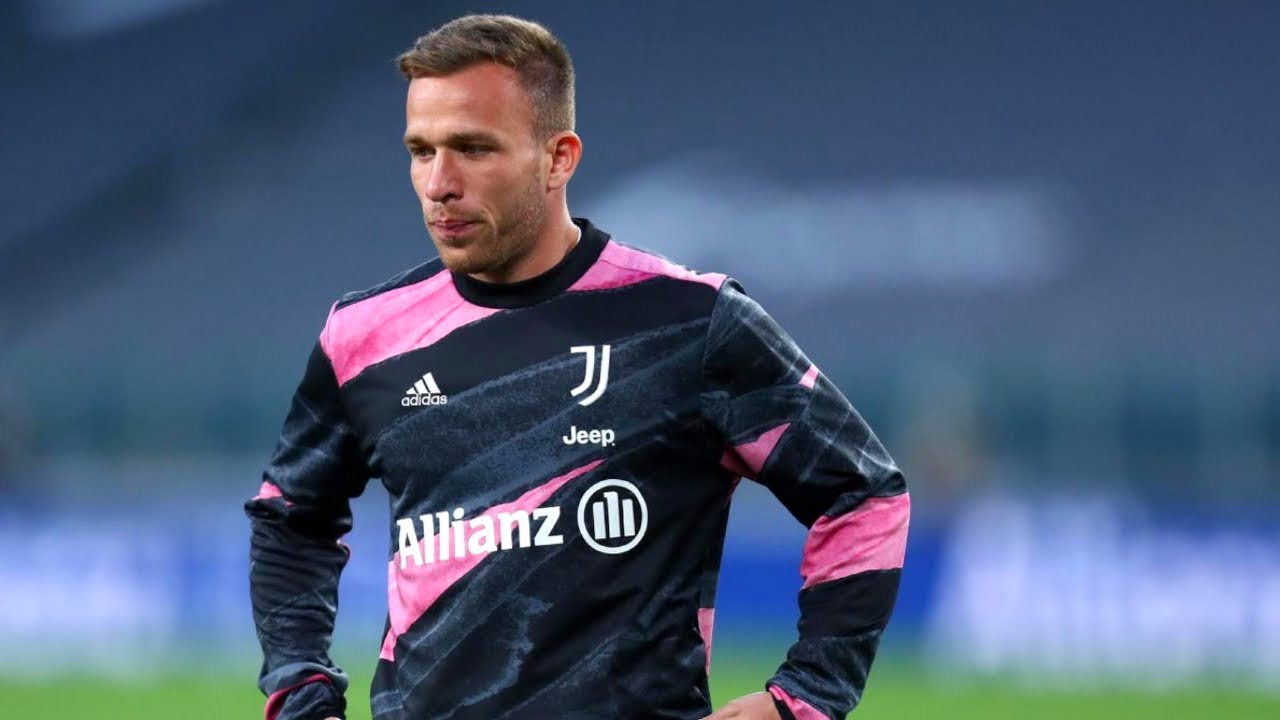 Juventus midfielder Arthur Melo close to Valencia move