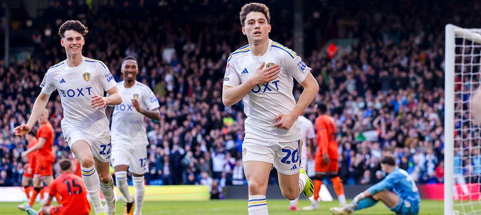 Leeds United: Hành trình hồi sinh của Thiên nga trắng nước Anh