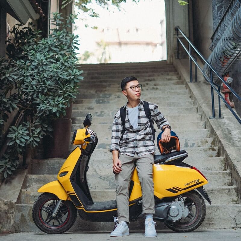 nên mua xe máy 50cc hay xe máy điện